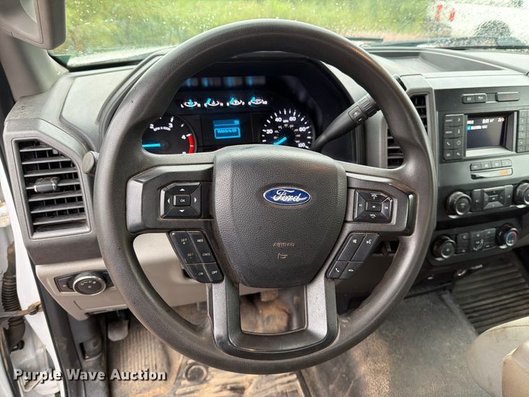 image for item YA4282 2021 Ford F550 Super Duty utility / service truck