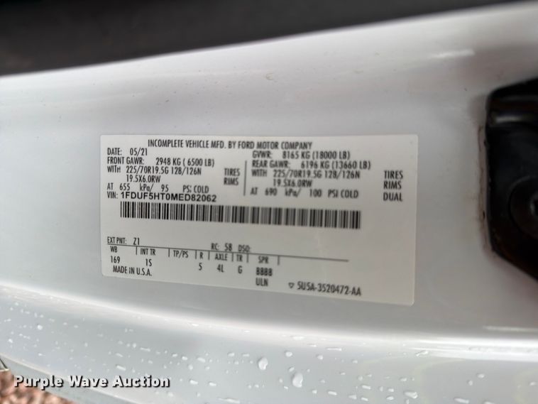 image for item YA4282 2021 Ford F550 Super Duty utility / service truck