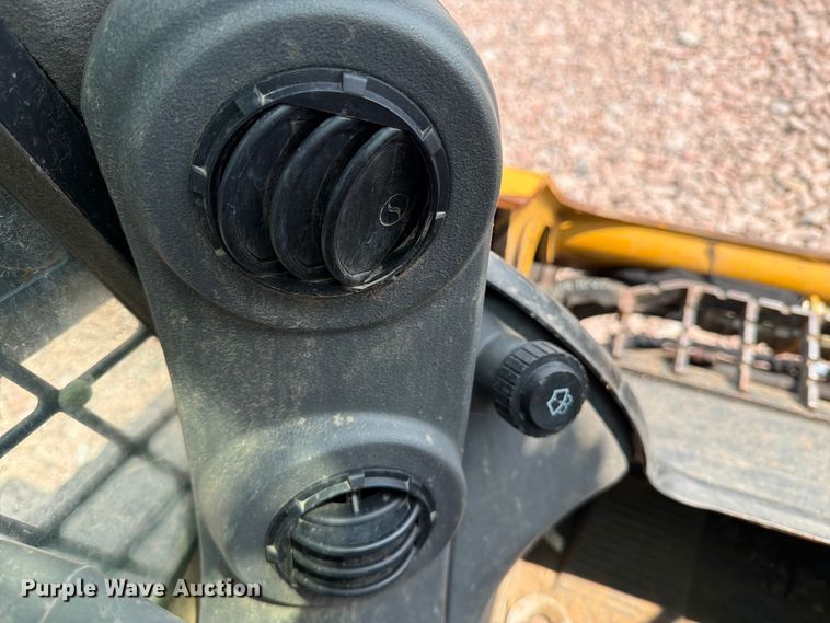 image for item YA4294 2021 Caterpillar 259D3 tracked skid steer loader