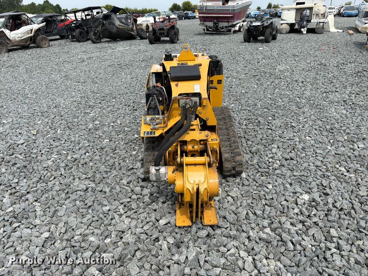 image for item YA4306 2021 Vermeer SPX25 vibratory cable plow