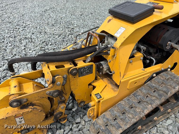 image for item YA4306 2021 Vermeer SPX25 vibratory cable plow