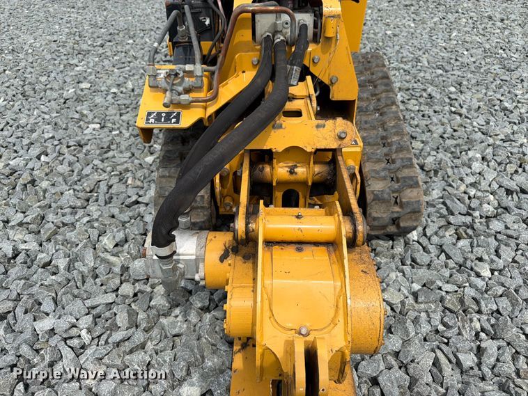image for item YA4306 2021 Vermeer SPX25 vibratory cable plow