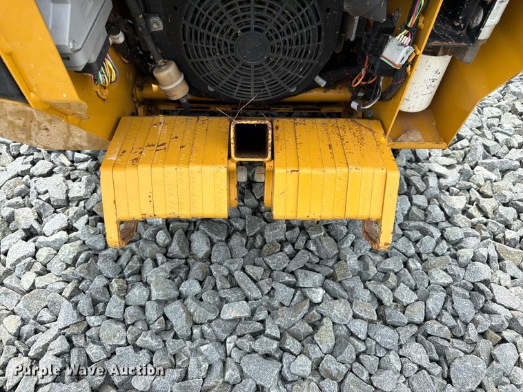 image for item YA4306 2021 Vermeer SPX25 vibratory cable plow