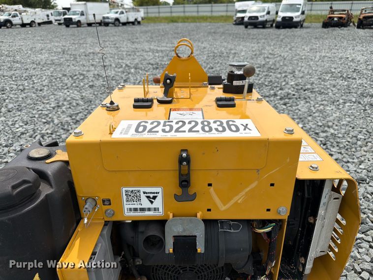 image for item YA4306 2021 Vermeer SPX25 vibratory cable plow