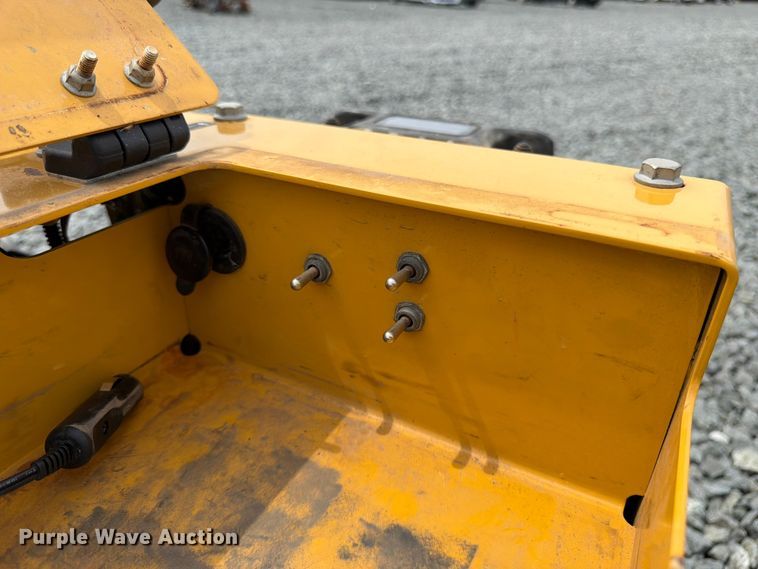 image for item YA4306 2021 Vermeer SPX25 vibratory cable plow