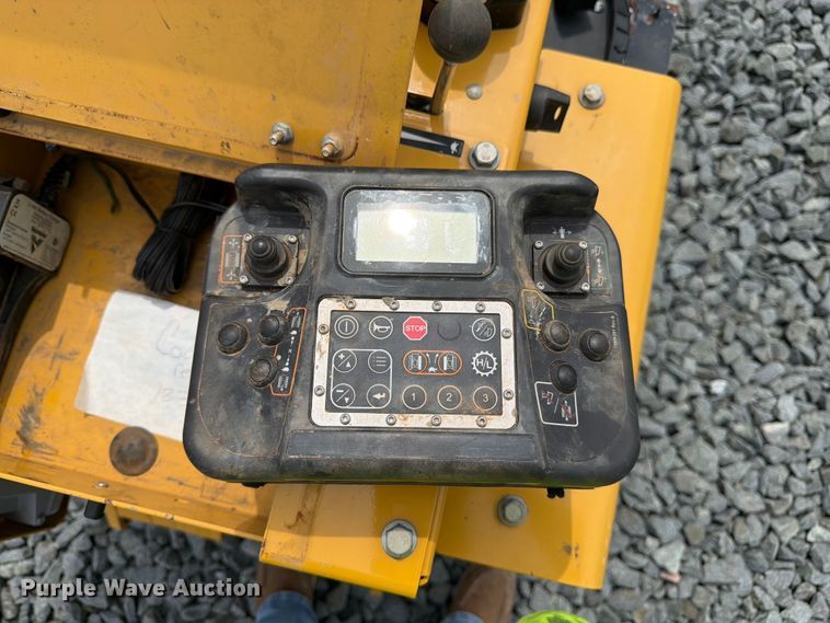 image for item YA4306 2021 Vermeer SPX25 vibratory cable plow