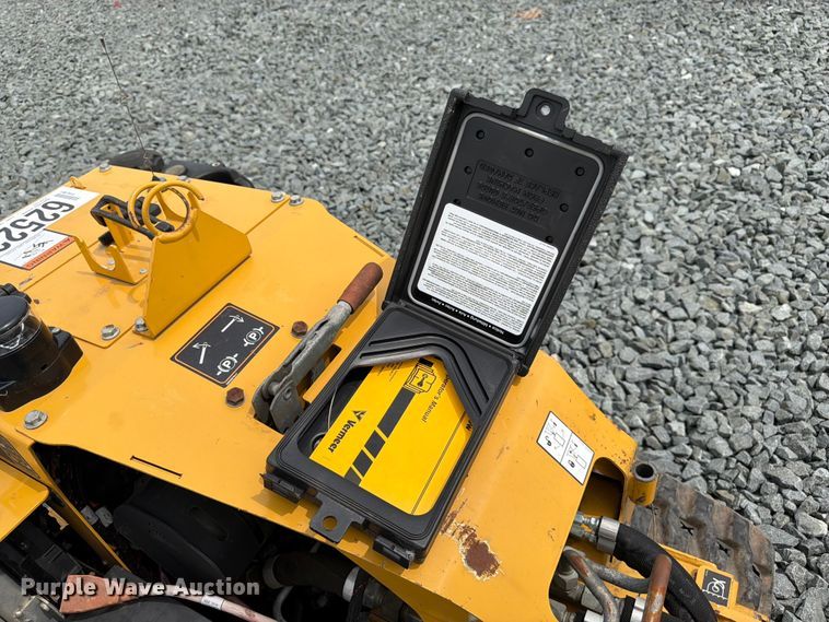 image for item YA4306 2021 Vermeer SPX25 vibratory cable plow