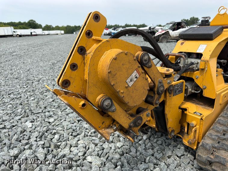 image for item YA4306 2021 Vermeer SPX25 vibratory cable plow