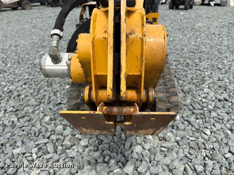 image for item YA4306 2021 Vermeer SPX25 vibratory cable plow