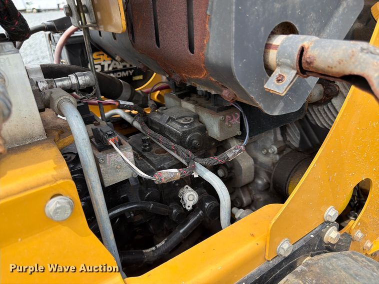 image for item YA4306 2021 Vermeer SPX25 vibratory cable plow