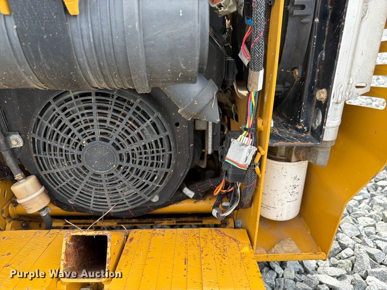 image for item YA4306 2021 Vermeer SPX25 vibratory cable plow