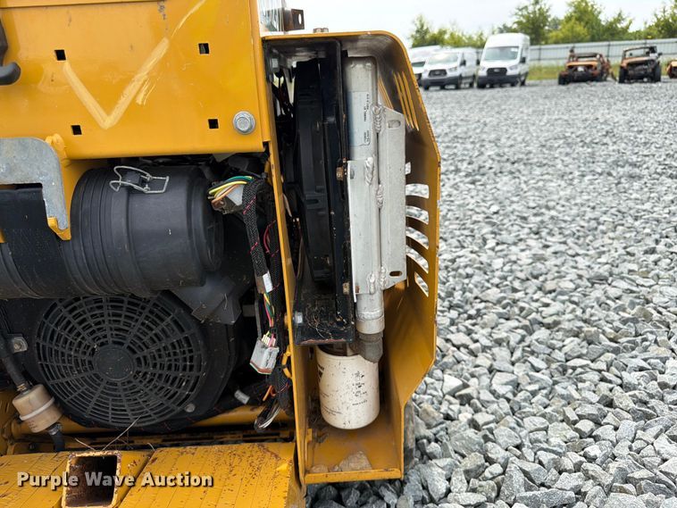 image for item YA4306 2021 Vermeer SPX25 vibratory cable plow