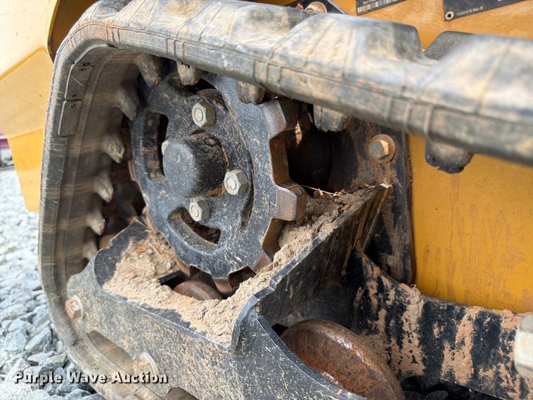 image for item YA4306 2021 Vermeer SPX25 vibratory cable plow