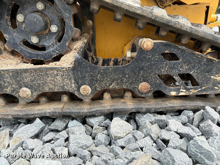 image for item YA4306 2021 Vermeer SPX25 vibratory cable plow