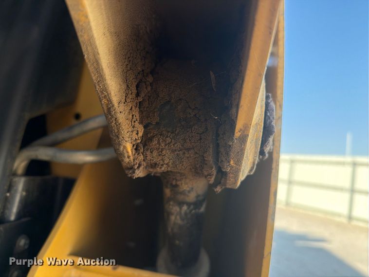 image for item YA4315 2009 Caterpillar 246C skid steer loader
