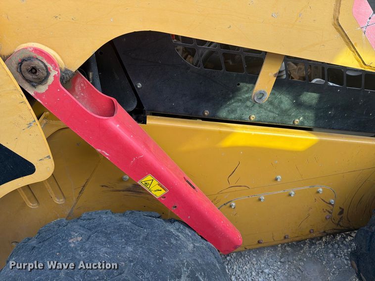 image for item YA4315 2009 Caterpillar 246C skid steer loader