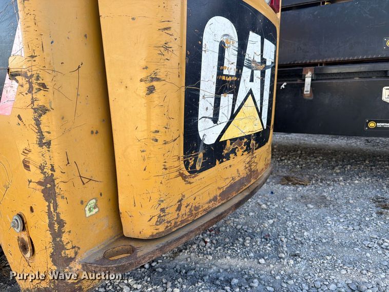 image for item YA4315 2009 Caterpillar 246C skid steer loader
