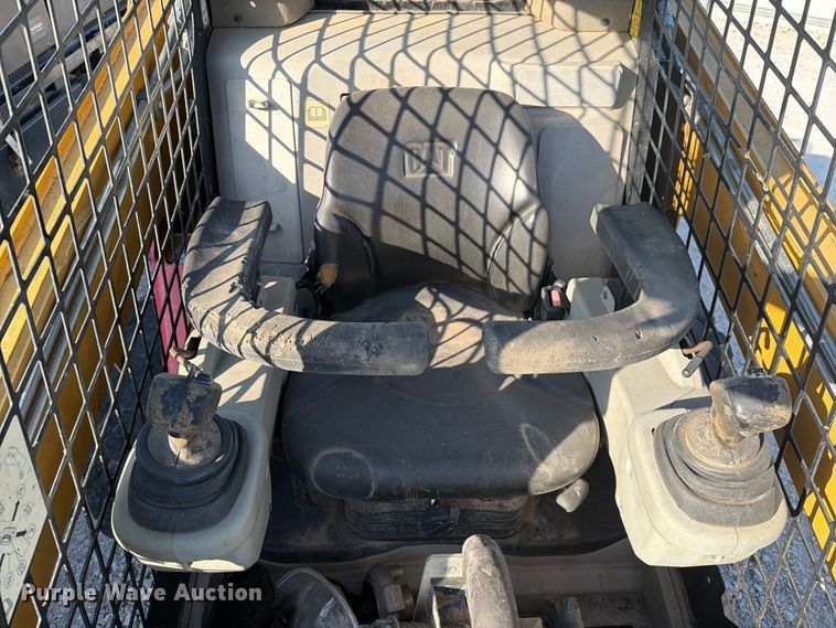 image for item YA4315 2009 Caterpillar 246C skid steer loader