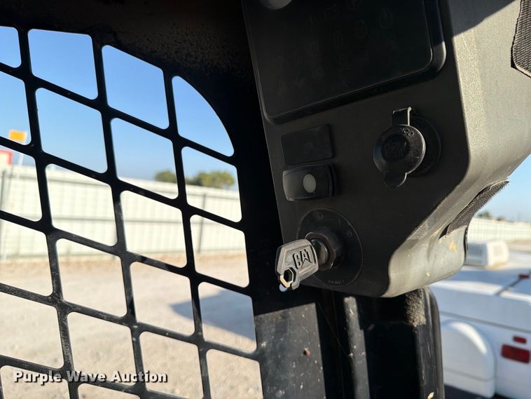 image for item YA4315 2009 Caterpillar 246C skid steer loader