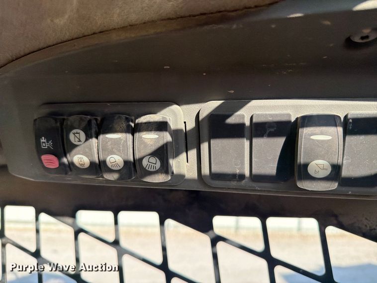 image for item YA4315 2009 Caterpillar 246C skid steer loader