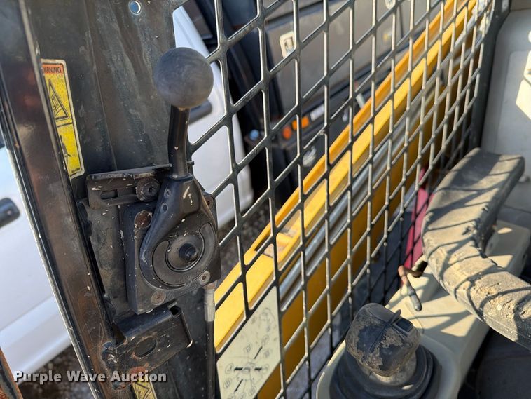 image for item YA4315 2009 Caterpillar 246C skid steer loader