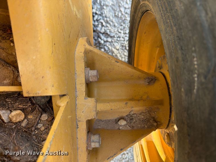 image for item YA4315 2009 Caterpillar 246C skid steer loader