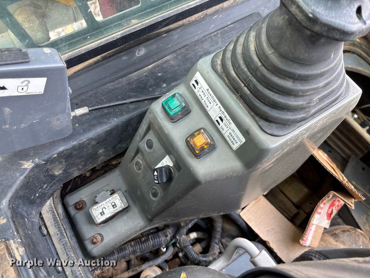 image for item YA4380 2014 Takeuchi TL10 tracked skid steer loader