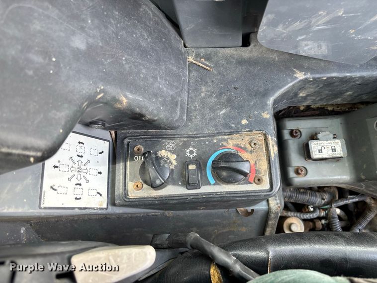 image for item YA4380 2014 Takeuchi TL10 tracked skid steer loader
