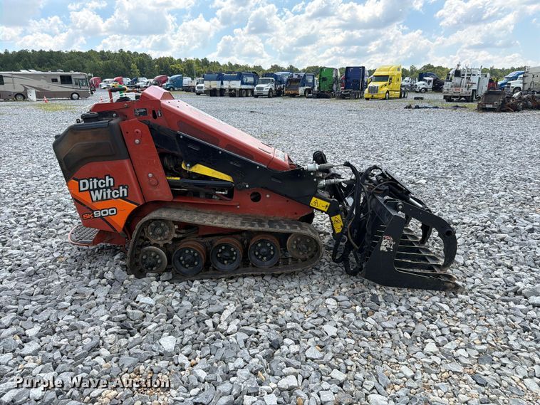image for item YA4418 2025 Ditch Witch SK900 compact utility loader