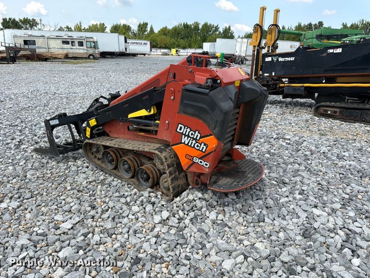 image for item YA4418 2025 Ditch Witch SK900 compact utility loader