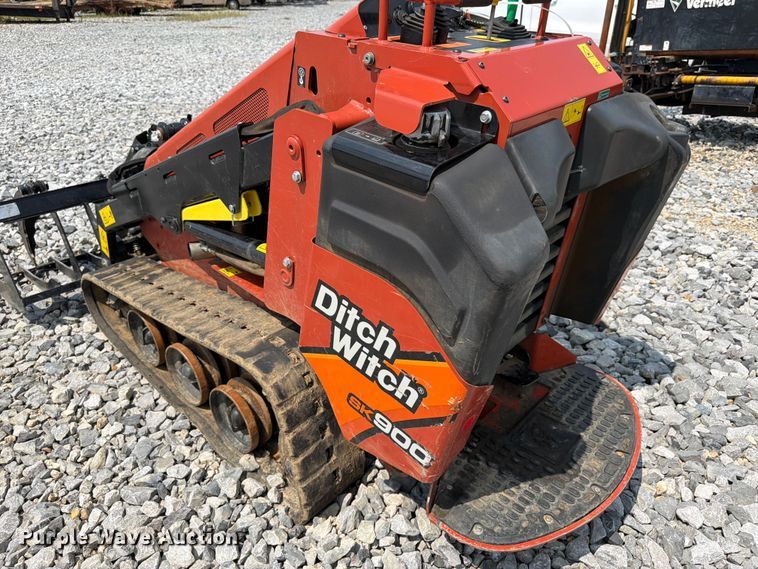 image for item YA4418 2025 Ditch Witch SK900 compact utility loader