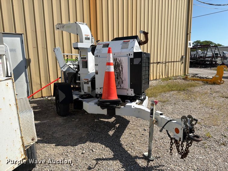 image for item YA4443 2019 Altec DC1317 wood chipper