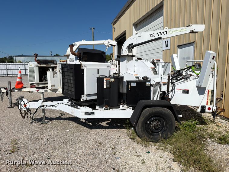 image for item YA4443 2019 Altec DC1317 wood chipper