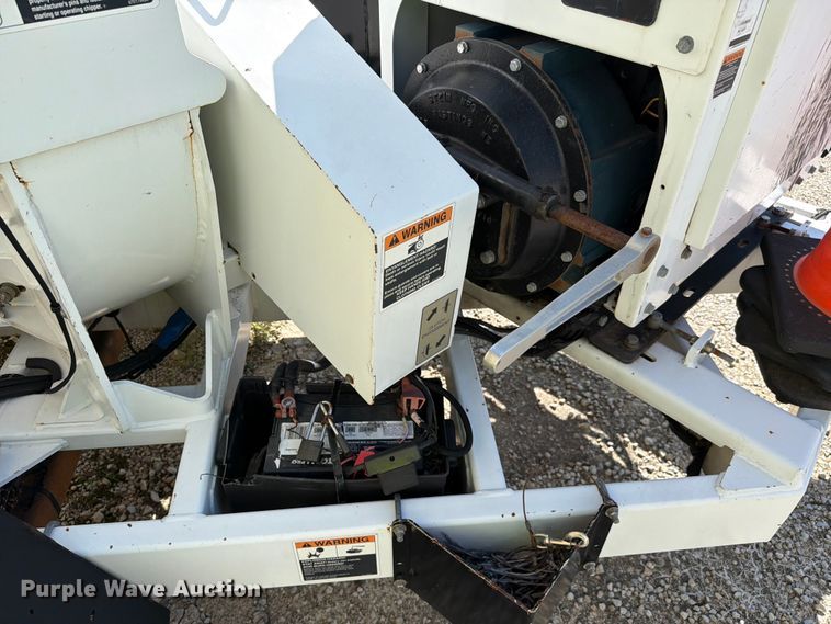 image for item YA4443 2019 Altec DC1317 wood chipper