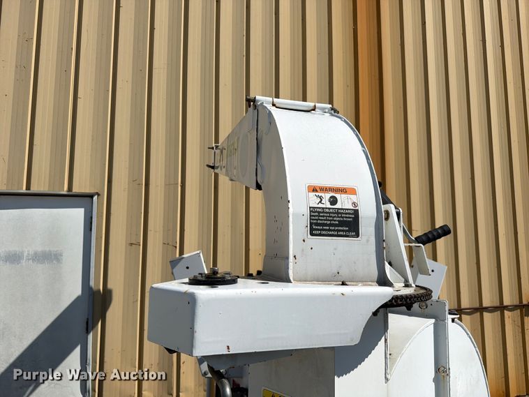 image for item YA4443 2019 Altec DC1317 wood chipper