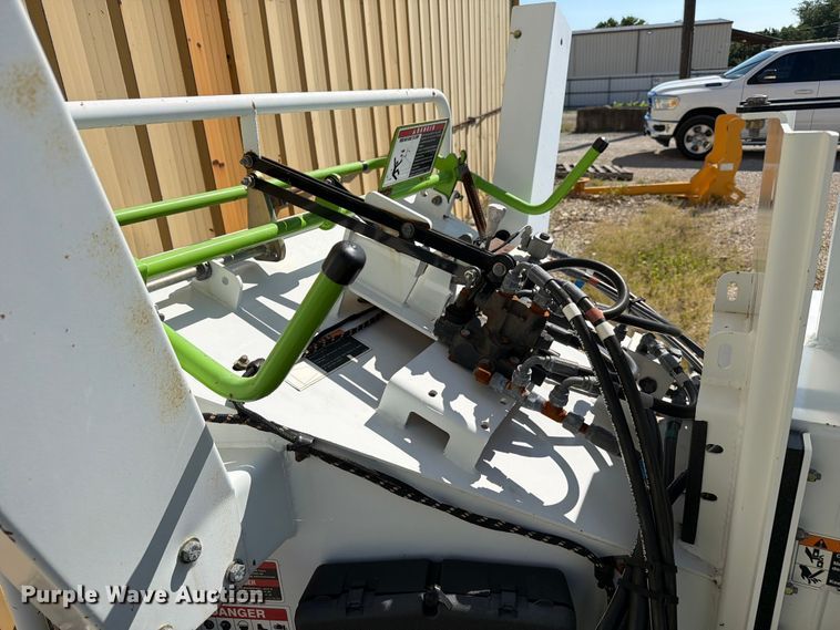 image for item YA4443 2019 Altec DC1317 wood chipper