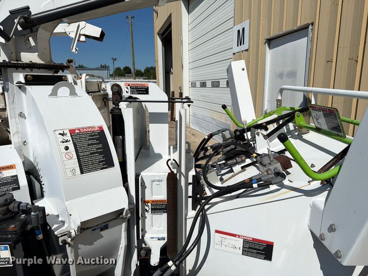image for item YA4443 2019 Altec DC1317 wood chipper