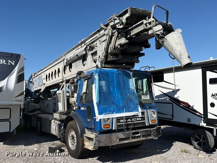 image for item YA4455 2023 Mack Terrapro material conveyor truck