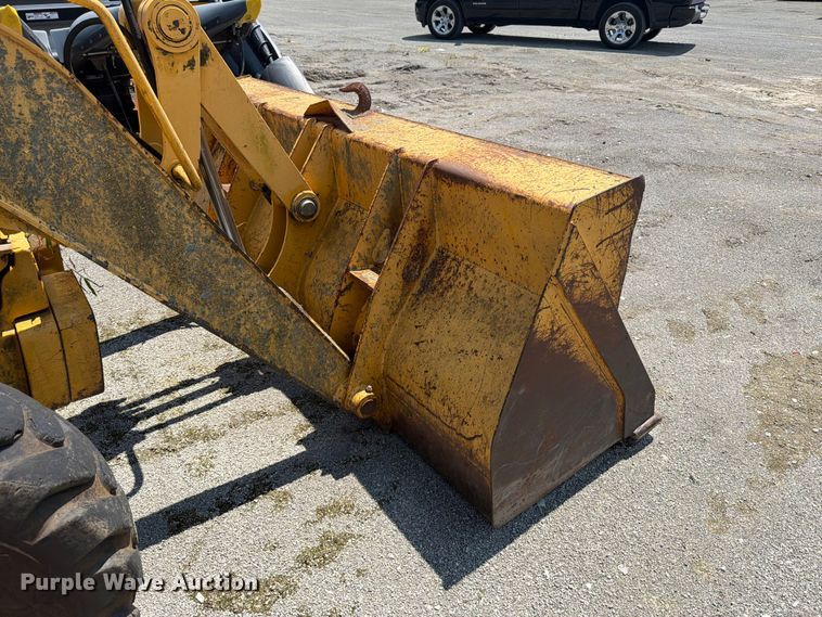 image for item YA4483 2006 John Deere 310SG backhoe