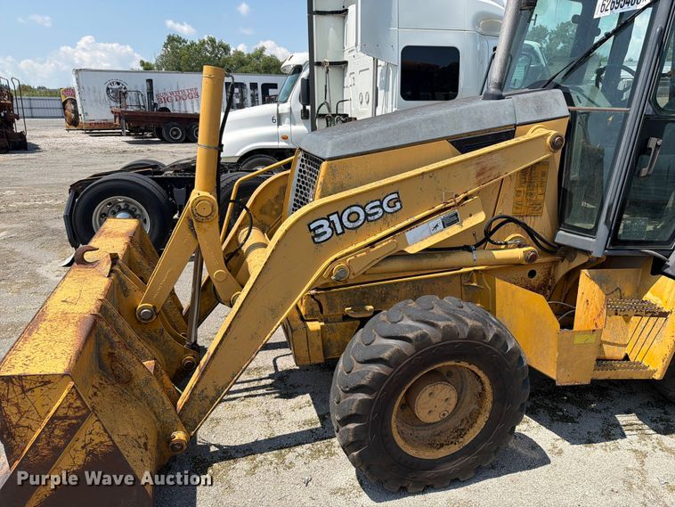 image for item YA4483 2006 John Deere 310SG backhoe