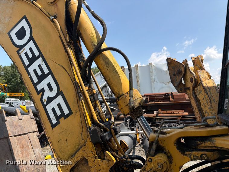 image for item YA4483 2006 John Deere 310SG backhoe