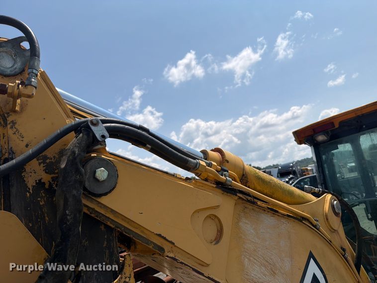 image for item YA4483 2006 John Deere 310SG backhoe