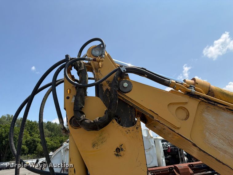 image for item YA4483 2006 John Deere 310SG backhoe