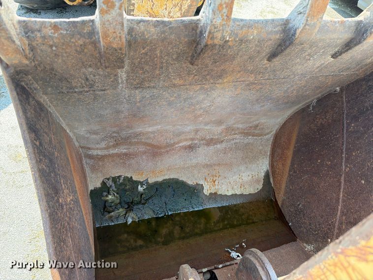 image for item YA4483 2006 John Deere 310SG backhoe