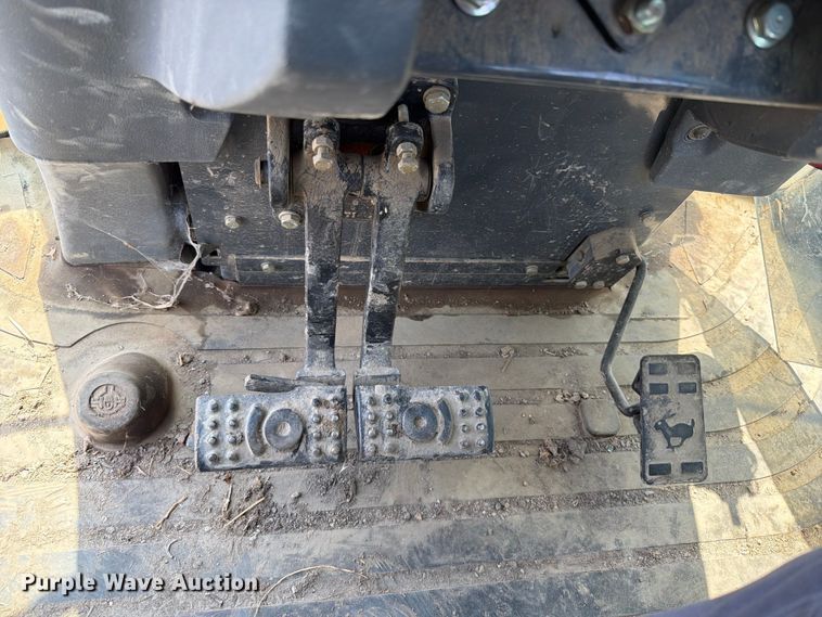 image for item YA4483 2006 John Deere 310SG backhoe