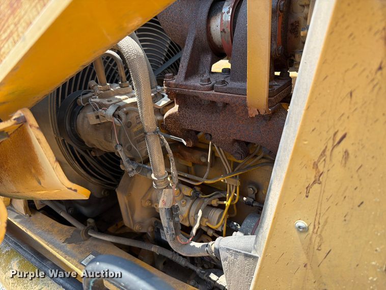 image for item YA4483 2006 John Deere 310SG backhoe
