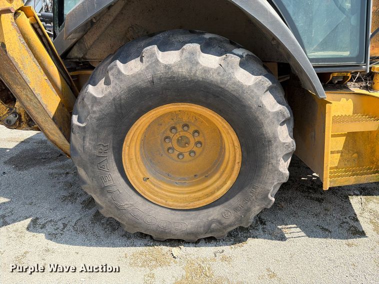 image for item YA4483 2006 John Deere 310SG backhoe