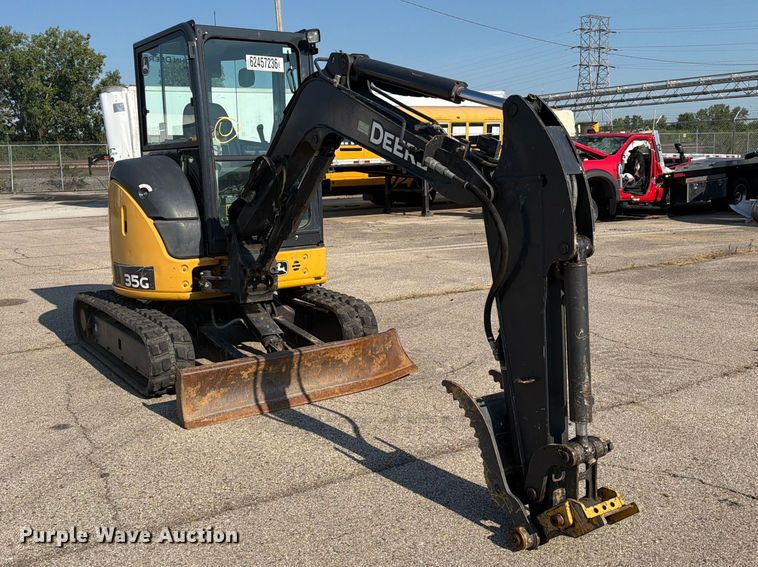 image for item YA4486 2015 John Deere 35G mini excavator