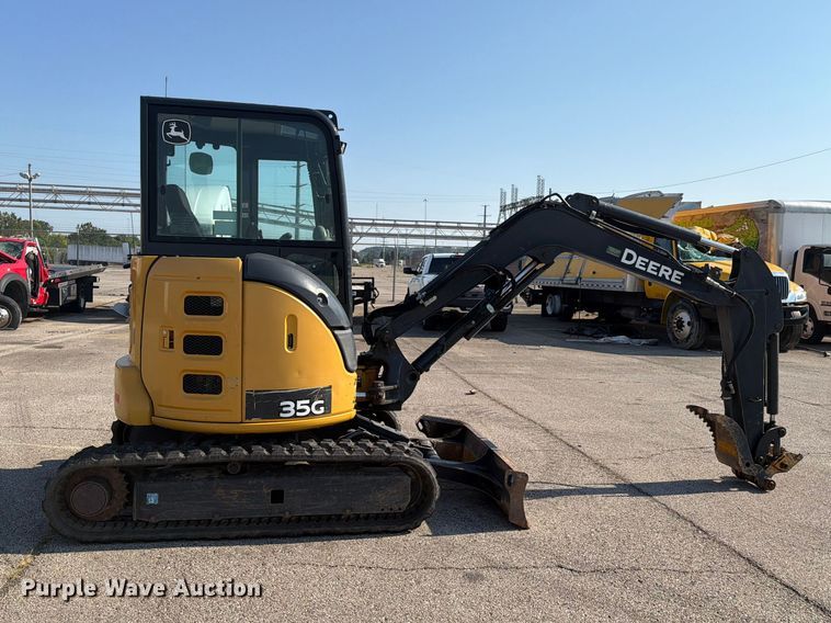 image for item YA4486 2015 John Deere 35G mini excavator