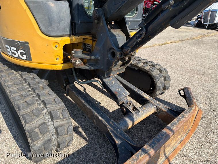 image for item YA4486 2015 John Deere 35G mini excavator